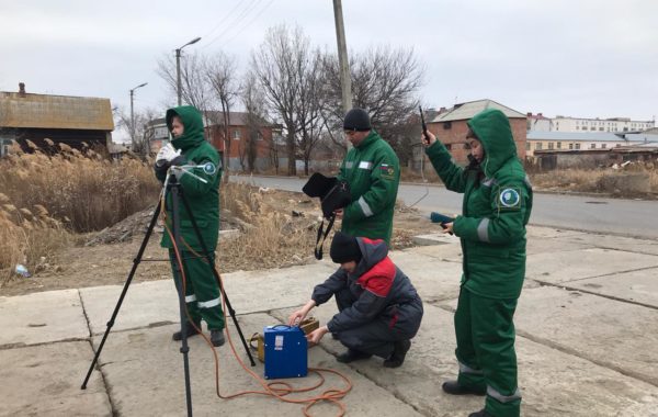 Отбор проб сотрудниками филиала ЦЛАТИ по Астраханской области.
