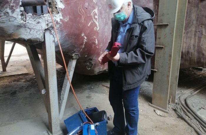 Отбор проб промышленных выбросов специалистами филиала ЦЛАТИ по Астраханской области.